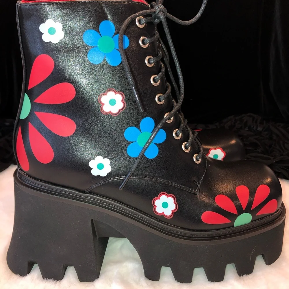 Dolls Kill Flower Power Platforms w/zippers - NWT